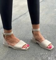 Sarah - Зображення 3