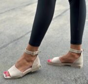 Sarah - Зображення 4