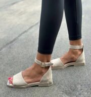 Sarah - Зображення 6