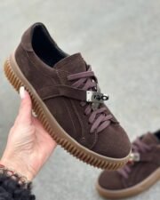 Elizabeth - Image 11