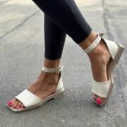 Sarah - Зображення 5